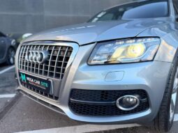
										2011 Grey Audi Q5 full									