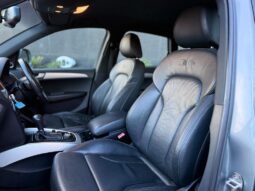 
										2011 Grey Audi Q5 full									