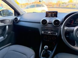 
										2016 Black Audi A1 full									