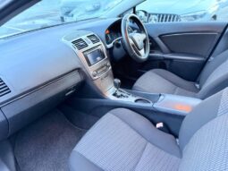 
										2010 Toyota Avensis full									