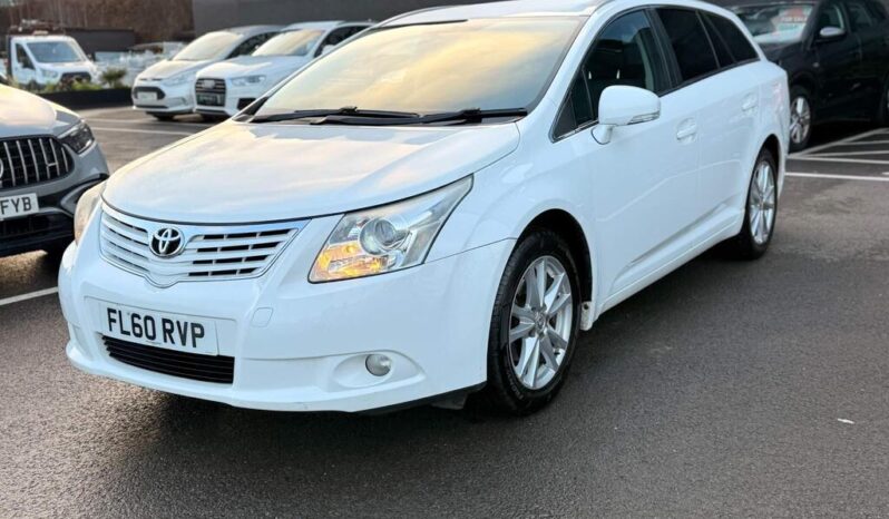 
								2010 Toyota Avensis full									