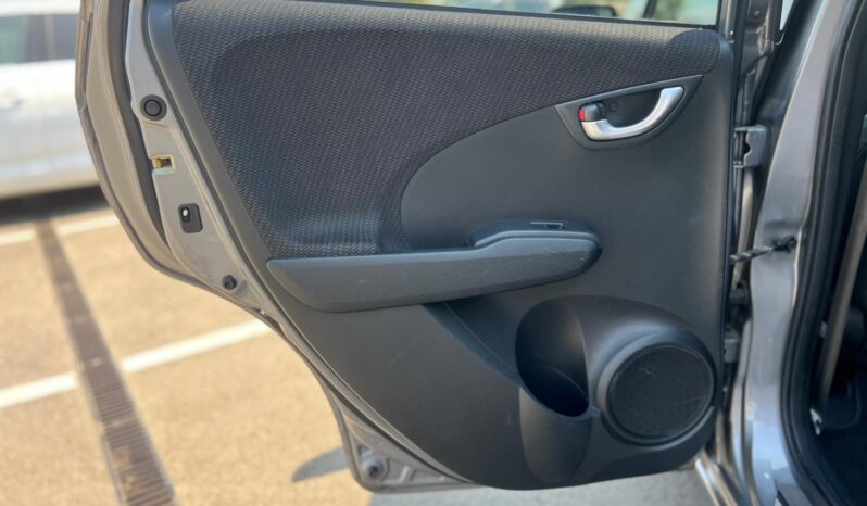 
								Honda Jazz HS (2011) full									