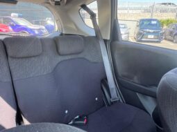 
										Honda Jazz HS (2011) full									