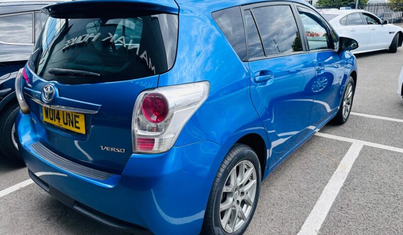 
								2014 Toyota Verso full									