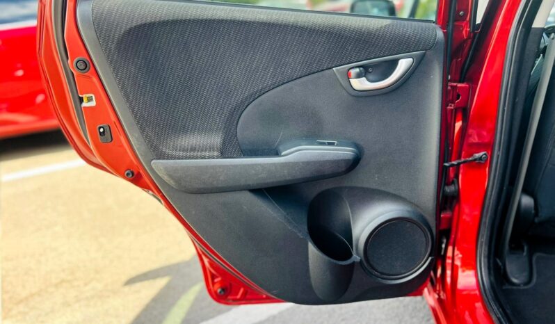 
								2015 Honda Jazz 1.4 full									