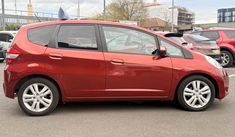
								2015 Honda Jazz 1.4 full									