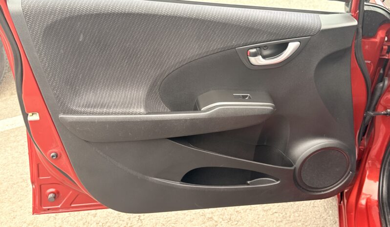 
								2015 Honda Jazz 1.4 full									