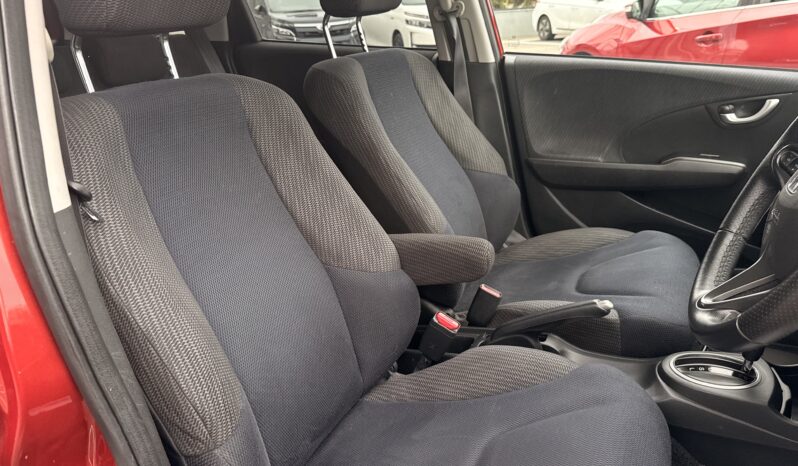 
								2015 Honda Jazz 1.4 full									
