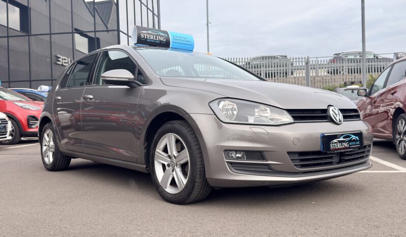 
								2016 Volkswagen Golf full									