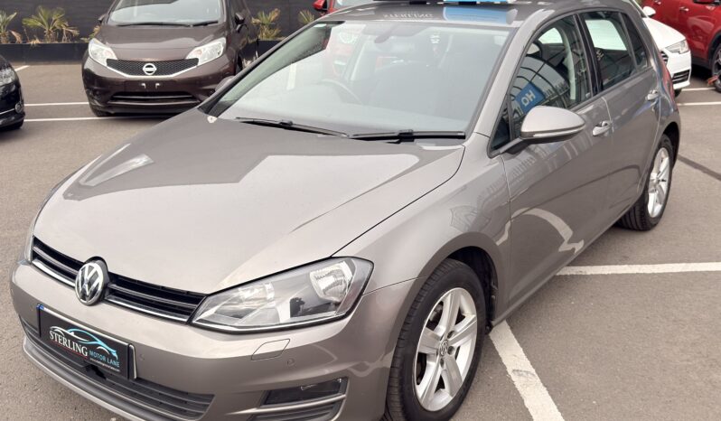 
								2016 Volkswagen Golf full									
