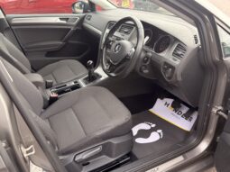 
										2016 Volkswagen Golf full									