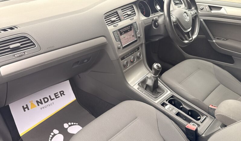 
								2016 Volkswagen Golf full									