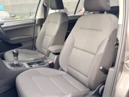 
										2016 Volkswagen Golf full									