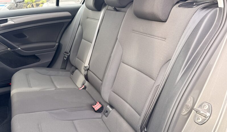 
								2016 Volkswagen Golf full									