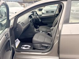 
										2016 Volkswagen Golf full									