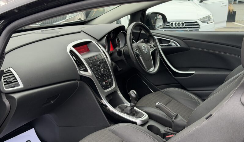 
								2013 Vauxhall Astra GTC full									