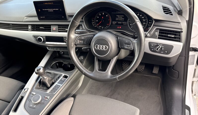 
								2016 Audi A4 Avant full									