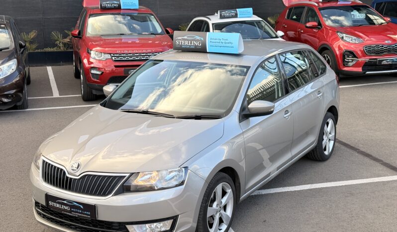 
								2016 Skoda Rapid Spaceback full									