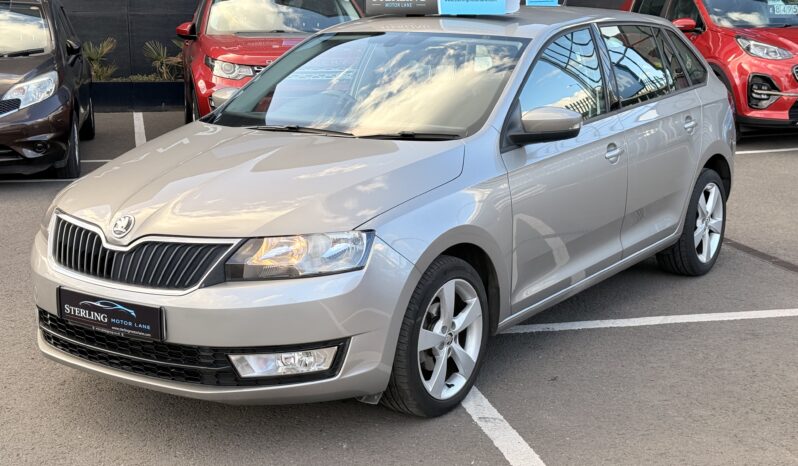 
								2016 Skoda Rapid Spaceback full									