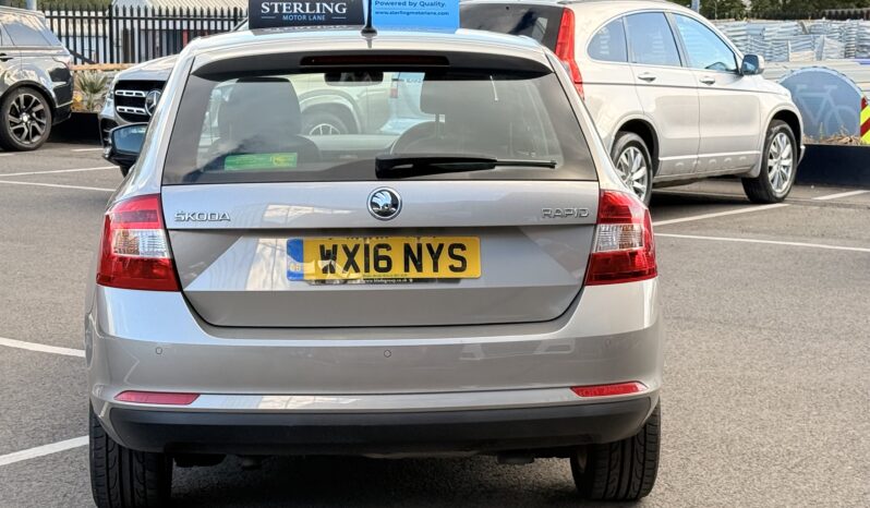 
								2016 Skoda Rapid Spaceback full									