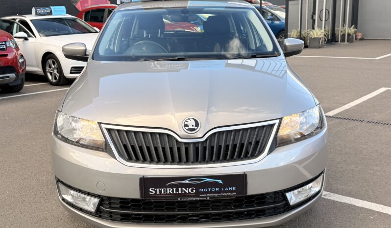 
								2016 Skoda Rapid Spaceback full									