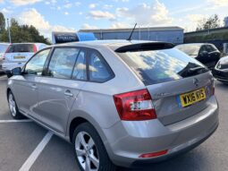 
										2016 Skoda Rapid Spaceback full									