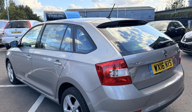 
								2016 Skoda Rapid Spaceback full									