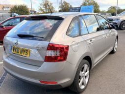 
										2016 Skoda Rapid Spaceback full									
