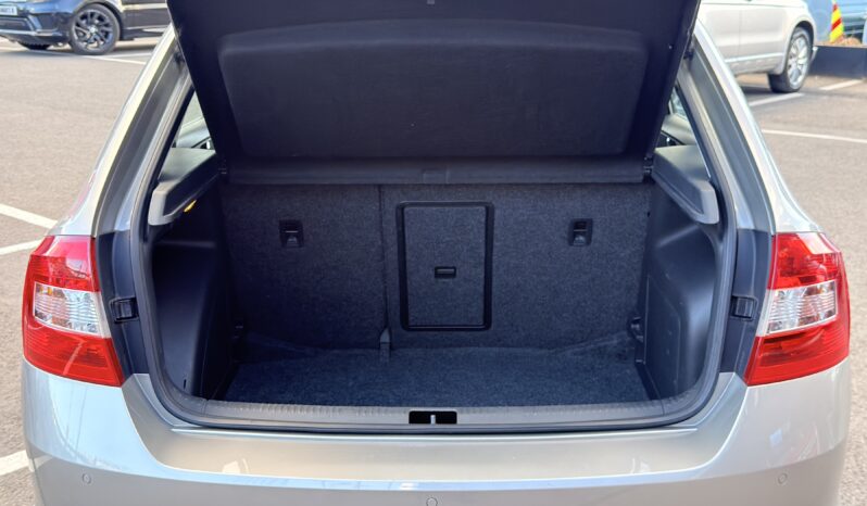 
								2016 Skoda Rapid Spaceback full									