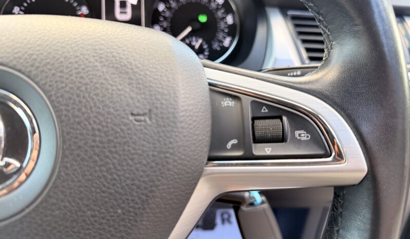 
								2016 Skoda Rapid Spaceback full									