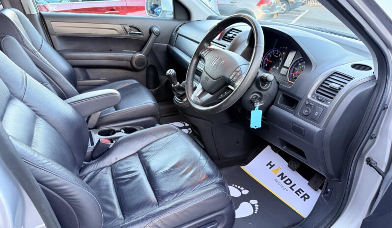 
								Honda CR-V full									