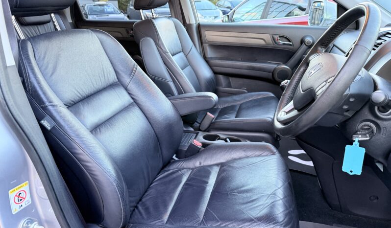 
								Honda CR-V full									