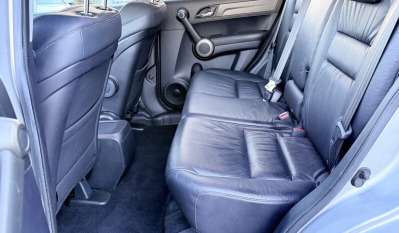 
								Honda CR-V full									