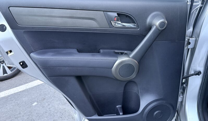 
								Honda CR-V full									