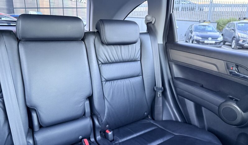 
								Honda CR-V full									