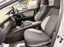 
										2017 Toyota Avensis full									