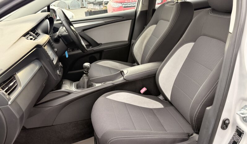 
								2017 Toyota Avensis full									