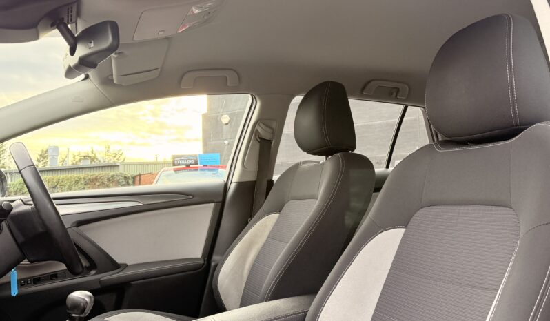 
								2017 Toyota Avensis full									