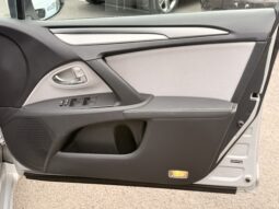 
										2017 Toyota Avensis full									