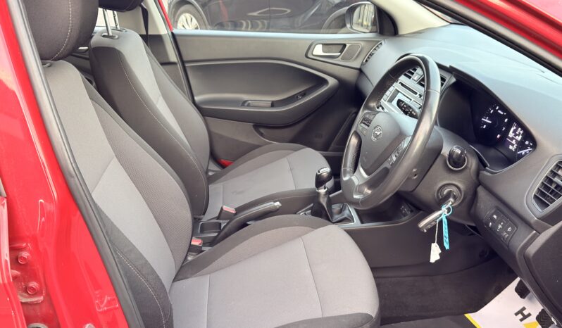 
								2016 Hyunai i20 full									