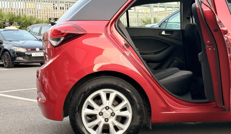 
								2016 Hyunai i20 full									