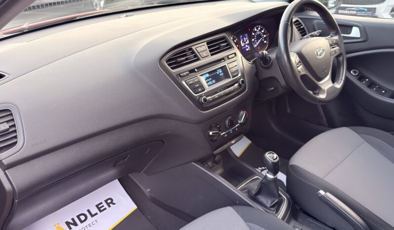 
								2016 Hyunai i20 full									